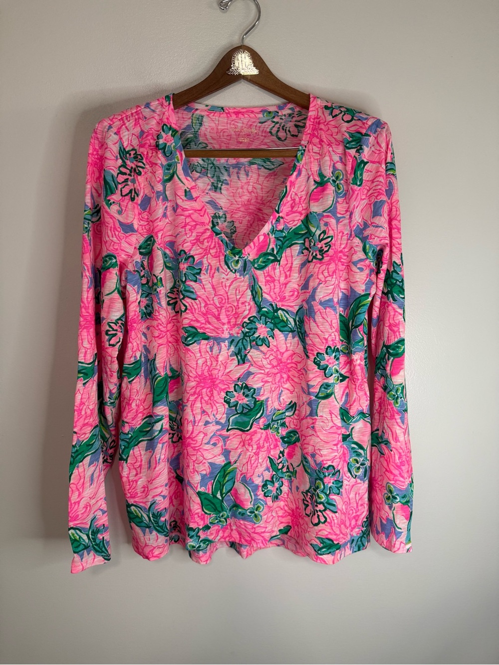 Lilly Pulitzer Pink Floral V-Neck Long Sleeve Top in size XL